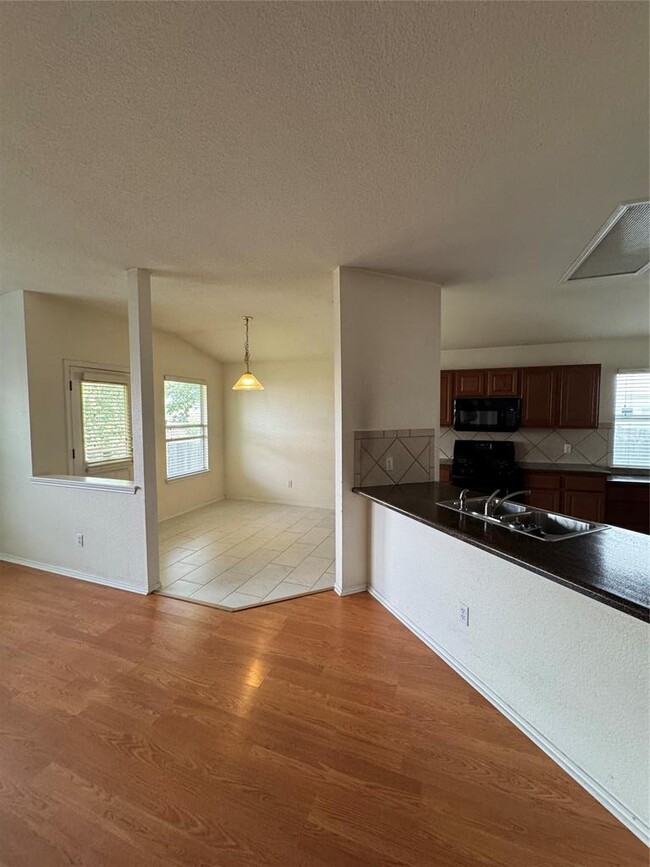 Building Photo - 215 San Felipe Dr