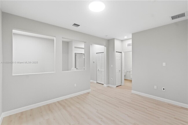 Building Photo - 10761 NW 75th St
