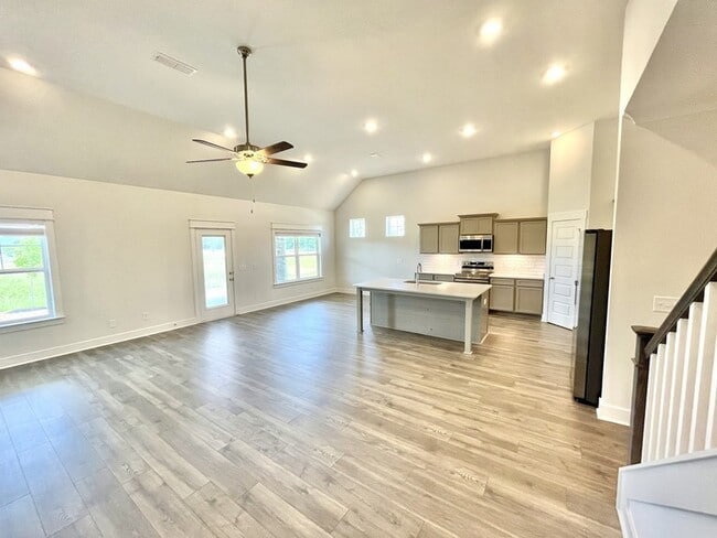 Building Photo - 2633 Unitas Dr