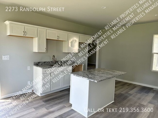 Building Photo - 2273 Randolph St