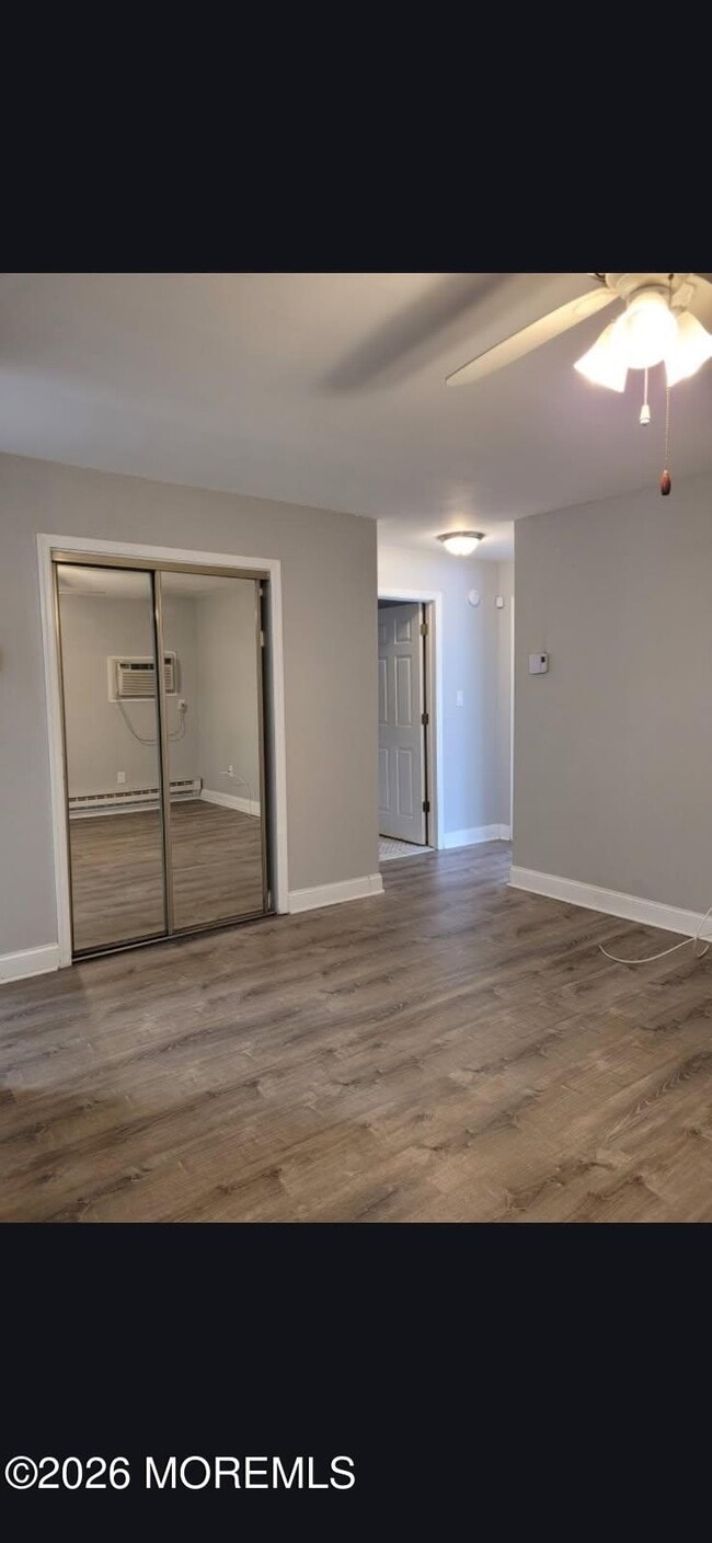 Building Photo - 115 Amberly Dr