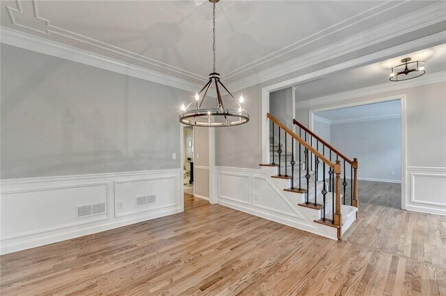 Building Photo - 10665 Wren Ridge Rd