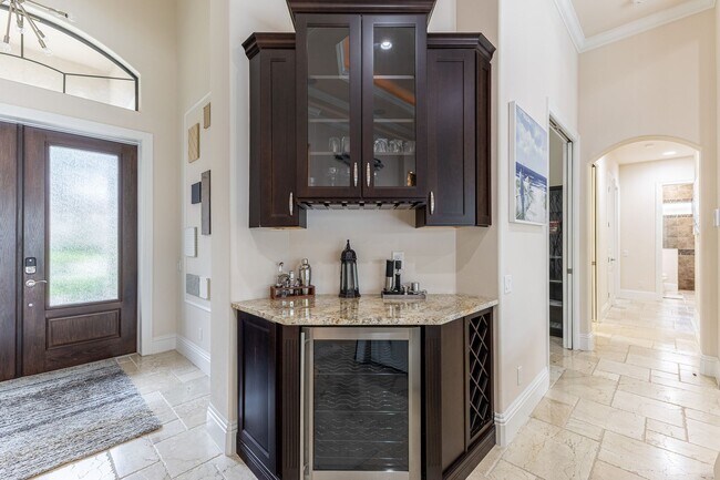 Building Photo - 1823 Cape Coral Pkwy W