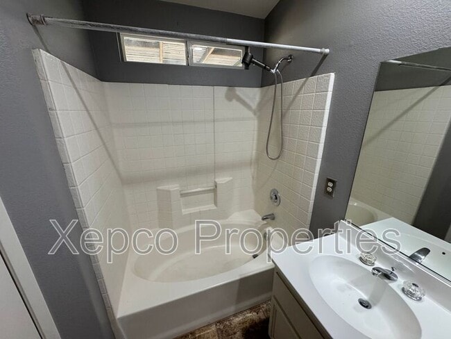Building Photo - 82143 Pinyon Ave