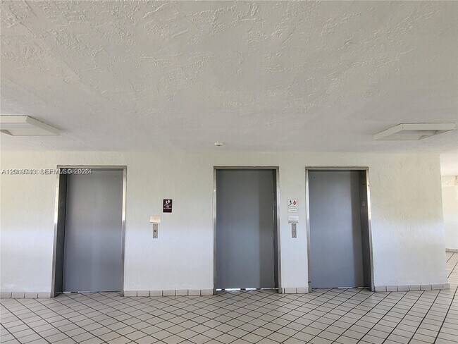 Building Photo - 11800 SW 18th St