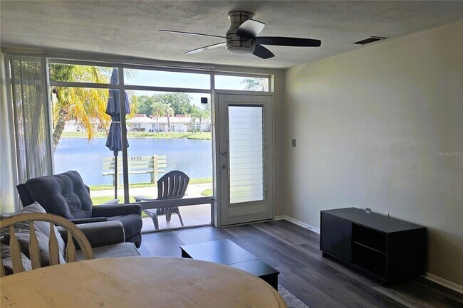 Building Photo - 4354 Tahitian Gardens Cir