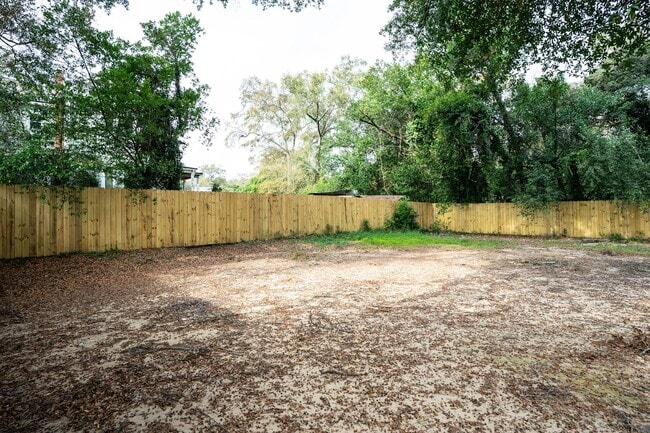 Building Photo - 2001 Hiram Rd