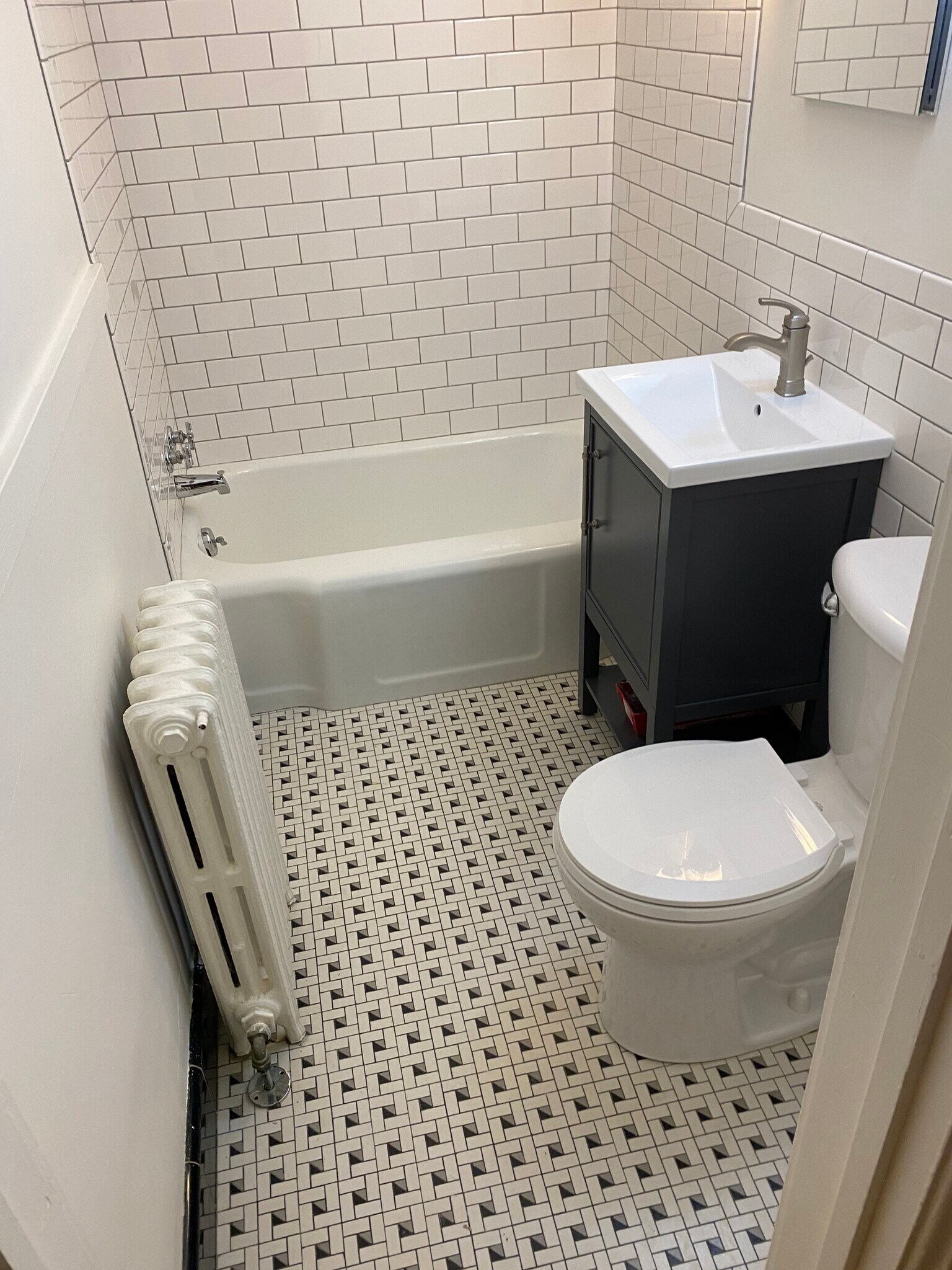 Building Photo - 2416 E Washington Ave