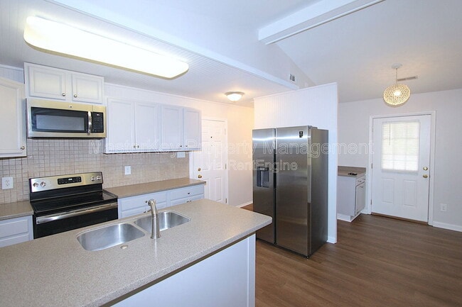 Building Photo - 1610 Burnley Dr