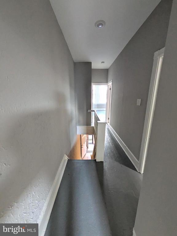 Building Photo - 123 N Peach St