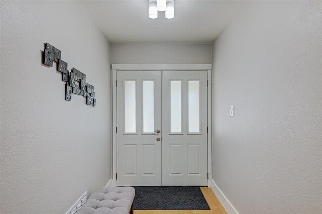 Building Photo - 2713 Bryonhall Dr