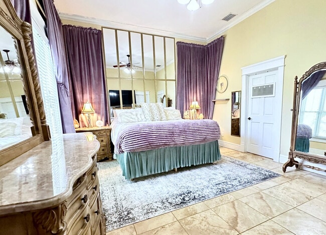 Building Photo - 507 S Willow Ave