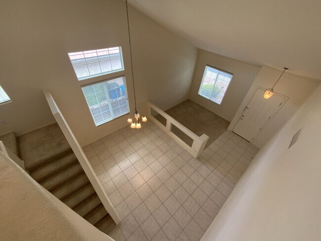 Building Photo - 4 bedrooms and 2.5 bathrooms 2-story home located in Henderson, NV!