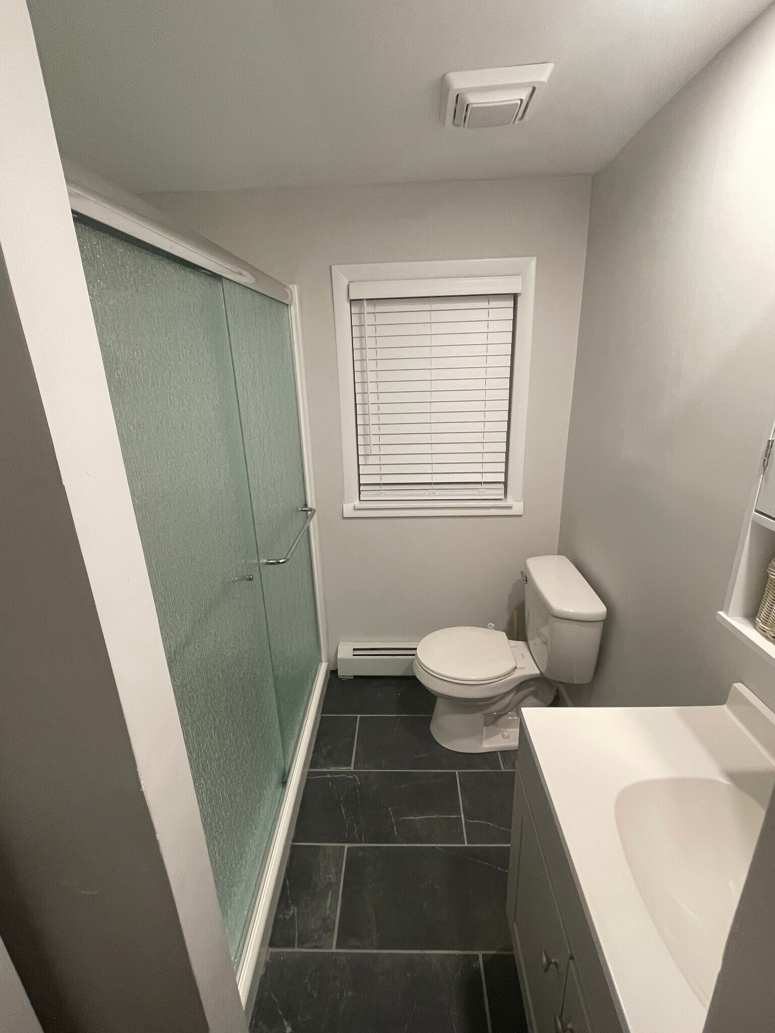 Bathroom - 53 Dartmouth St