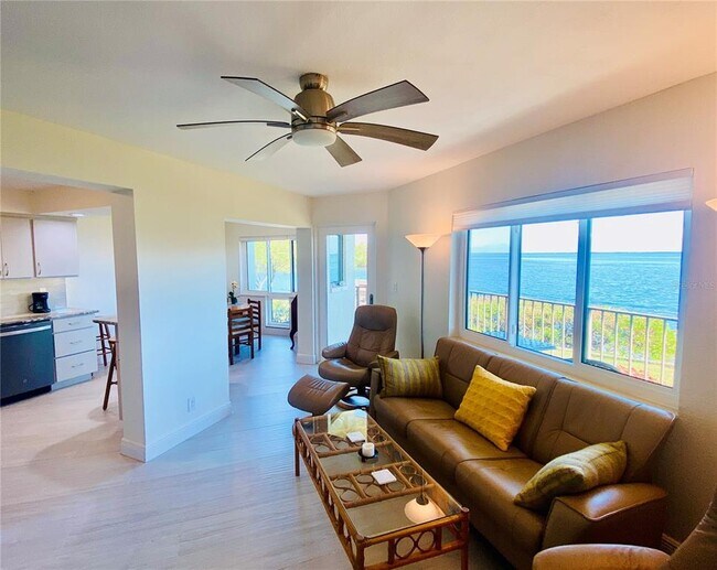 Building Photo - 1515 Pinellas Bayway S