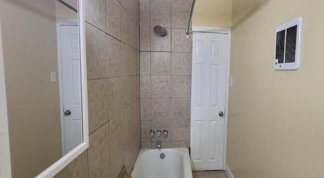 3rd Floor Shower View #1 - 432 W Bringhurst St