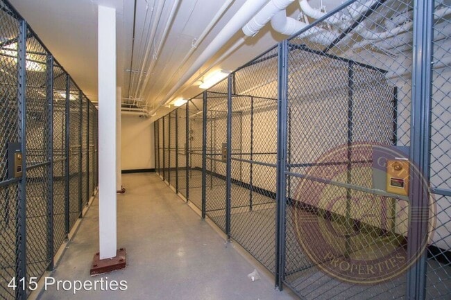 Building Photo - 722 Montgomery St