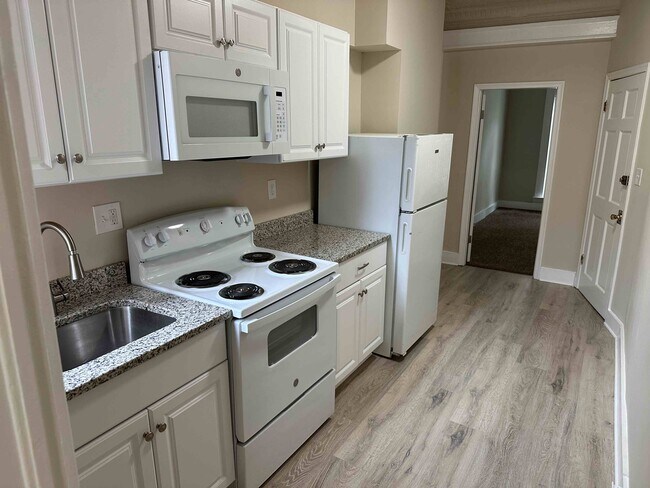 Primary Photo - 722 N Collington Ave