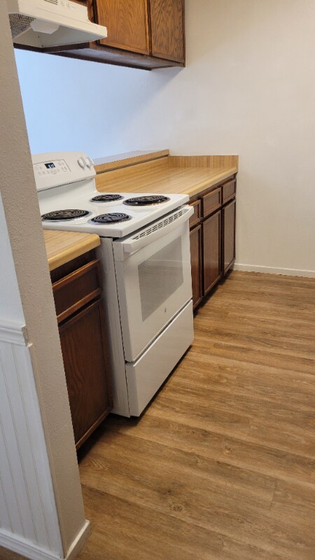 Building Photo - 1533 El Tigre Ct