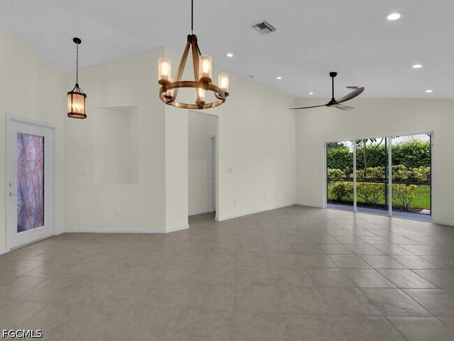 Building Photo - 11075 Lancewood St