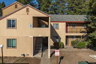 Building Photo - Village Square Apartments