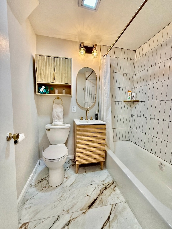 Building Photo - 115 Penn St