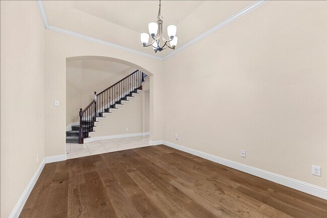 Building Photo - Ready for Immediate Move-In!  4 Bed 3 Bath Renovated 2605 SQFT House in Reserves at Westridge