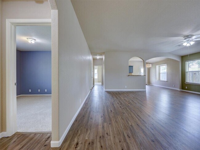 Building Photo - 344 Outfitter Dr