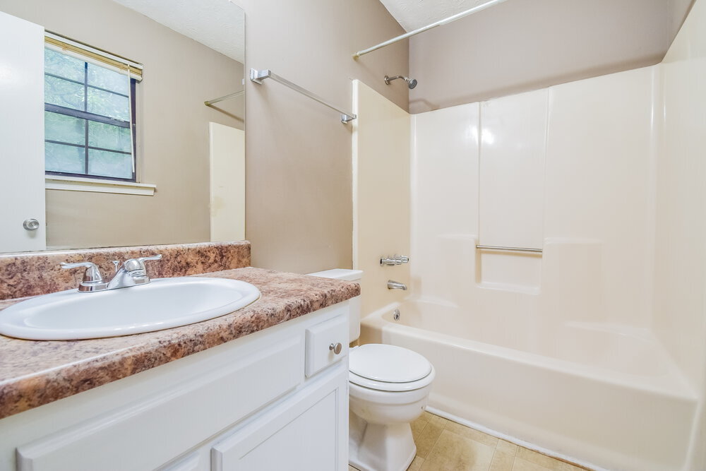 Building Photo - 2187 Chestnut Bend