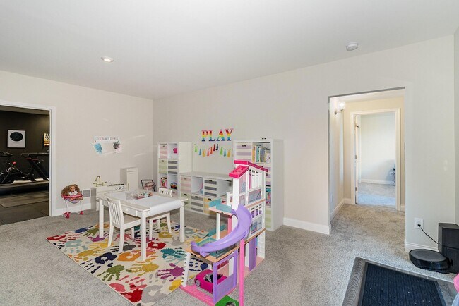 Building Photo - 1890 Williams Rd