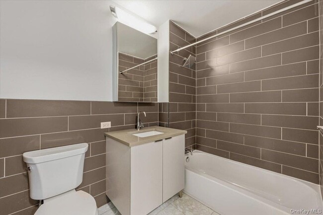 Building Photo - 7 DeKalb Ave