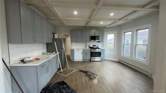 Building Photo - 225 Church St