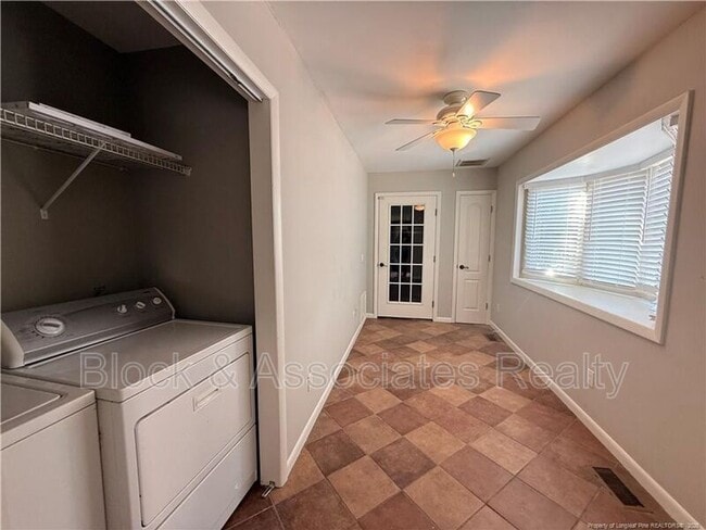 Building Photo - 848 Castleberry Ct