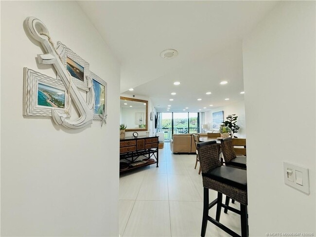 Building Photo - 8800 S Ocean Dr