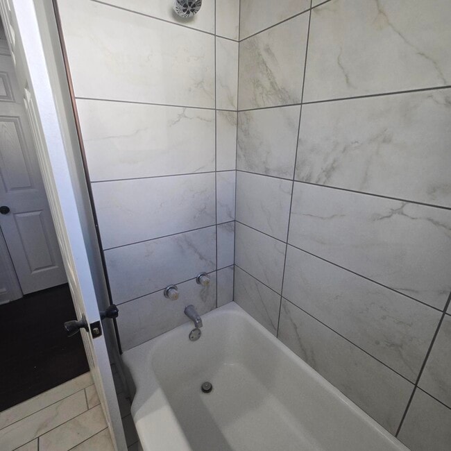 Building Photo - 168 Myrtle Ave