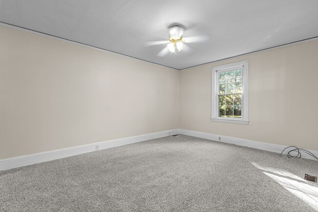 Building Photo - 308 Causey Ave