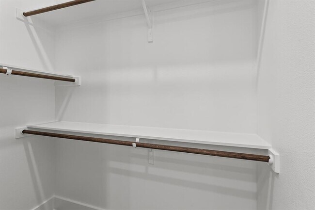 Building Photo - 1664 Hillside Terrace