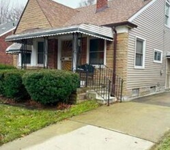 Building Photo - Charming 3BR House in Detroit