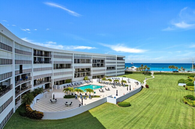 Building Photo - 1300 Jimmy Buffett Mem Hwy