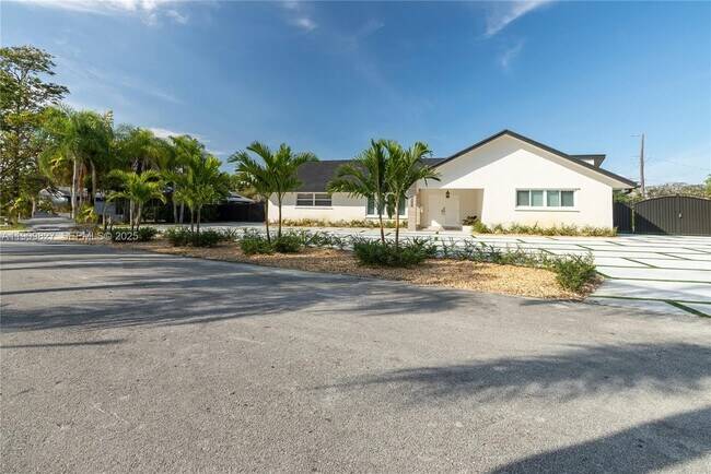 Building Photo - 8425 SW 185th St