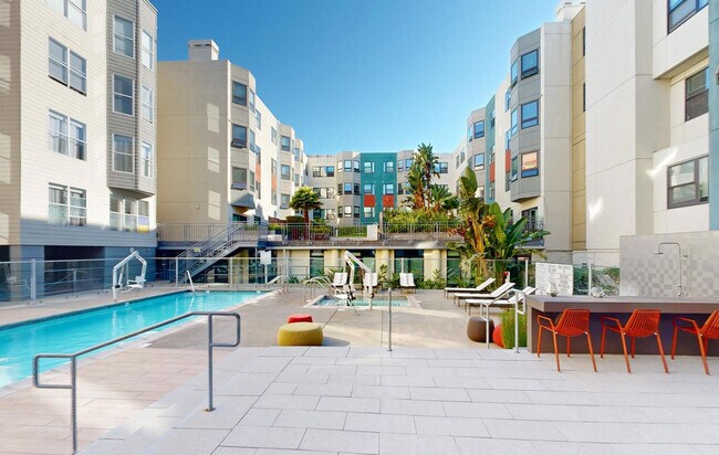 Building Photo - 2000 Post St