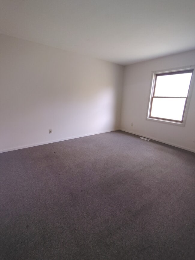 Building Photo - 2180 Reed Ave