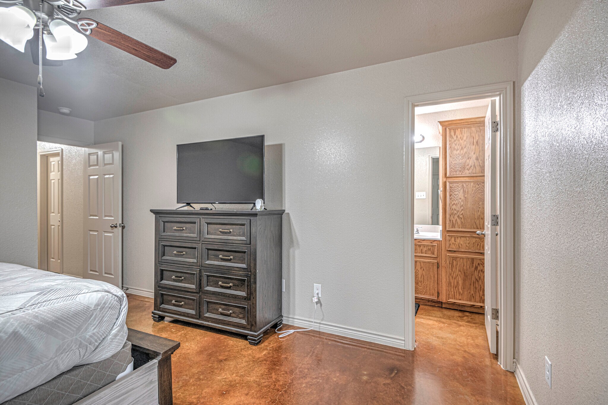 Building Photo - 1607 Powder River Dr APT B