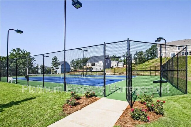 Building Photo - 2045 Birmingham Ct