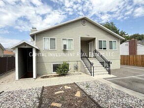 Building Photo - 3708 McCall St E