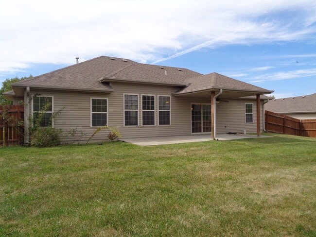 Building Photo - 2702 Comstock Dr