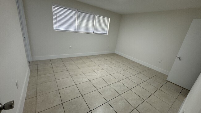 Building Photo - 840 S 63rd Ave
