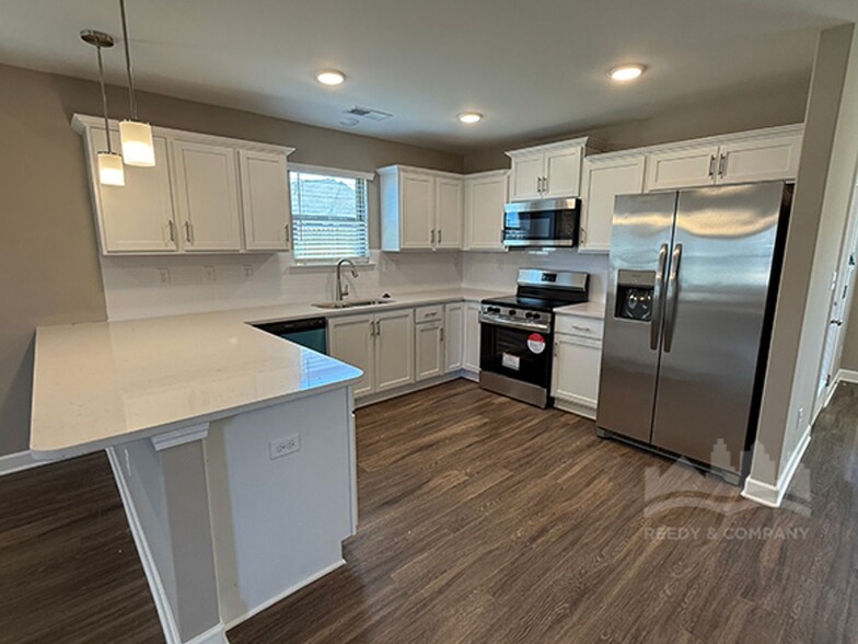 Building Photo - Brand-New 4-Bedroom, 3-Bath, 2-Story Home ...