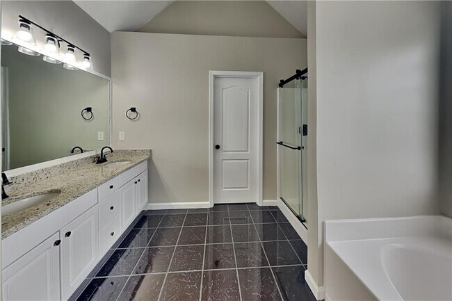 Building Photo - 4240 Moccasin Trail
