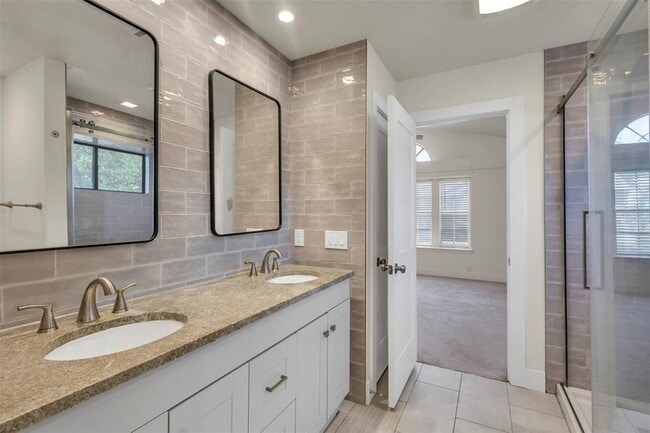 Building Photo - 12312 Yarmont Way